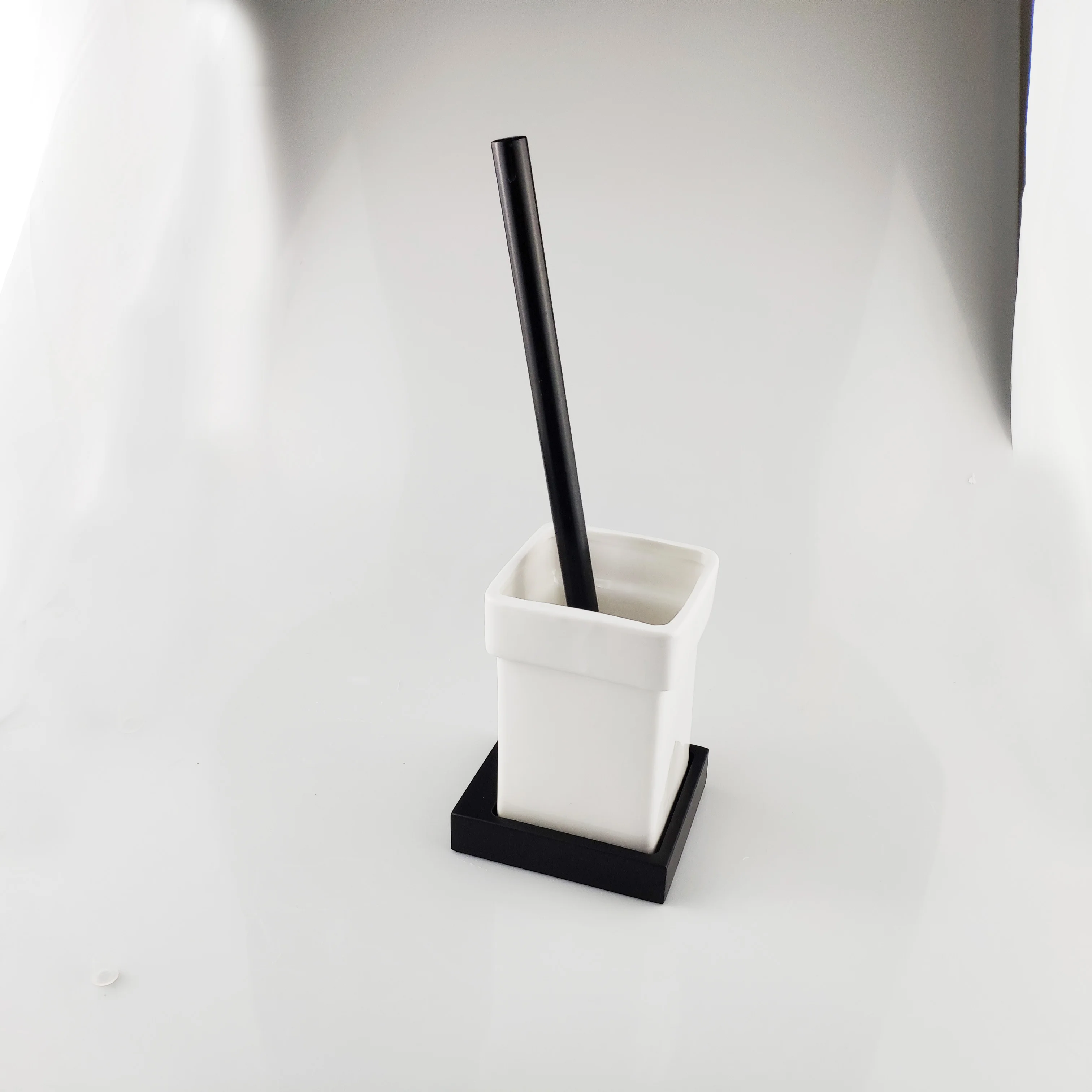 哑光黑色方形刷架现代浴室铝马桶刷