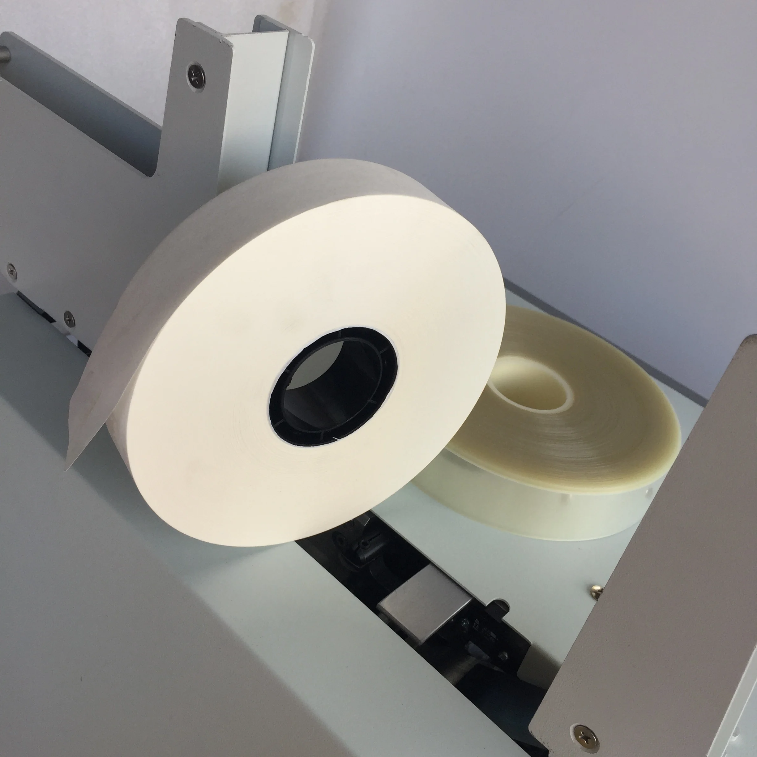 Automatic Lightweight Paper Banding Machine Runs Clear Plastic,Brown Or