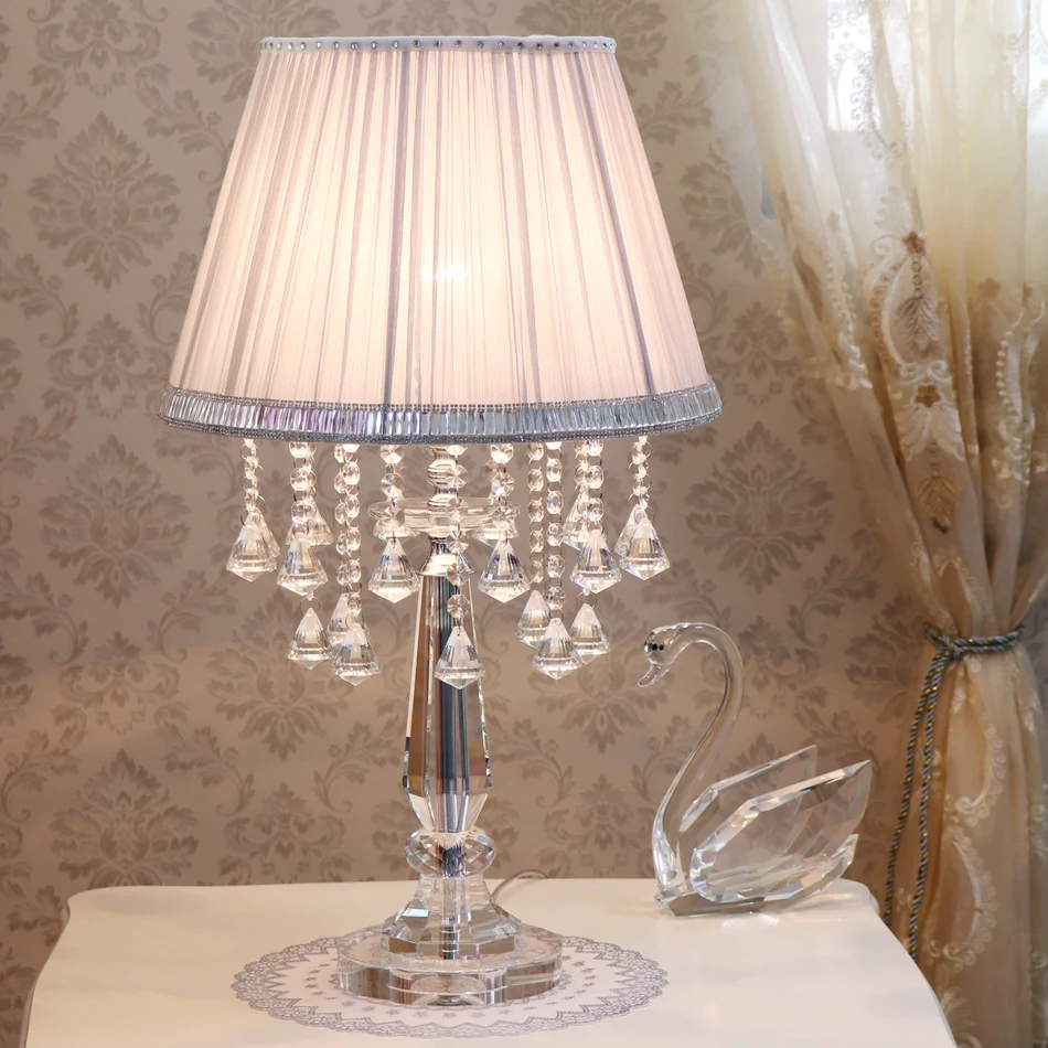 Table Lamp Chandelier Romantic Style Crystal Bead Table Lamp for Home Bedroom Decor Candle Lamp