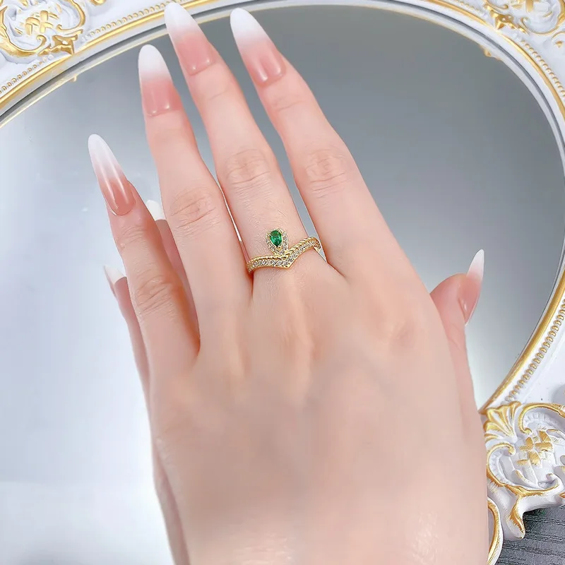 Fresh S925 Silver Simulated Emerald 5*3mm Pear Shaped Inlay Ring with Lab Diamond Gemstone