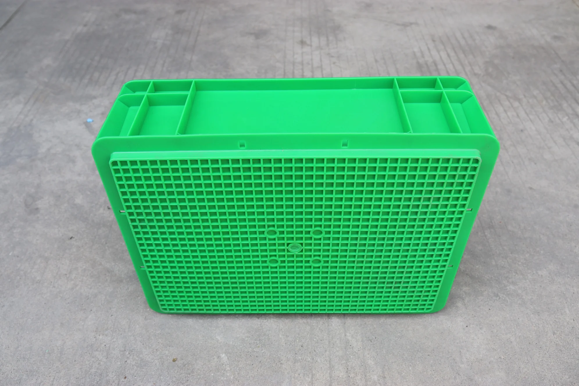 Heavy Duty Bulk Plastic Stackable Storage Bins Containers Small Solid Plastic Storage Box With