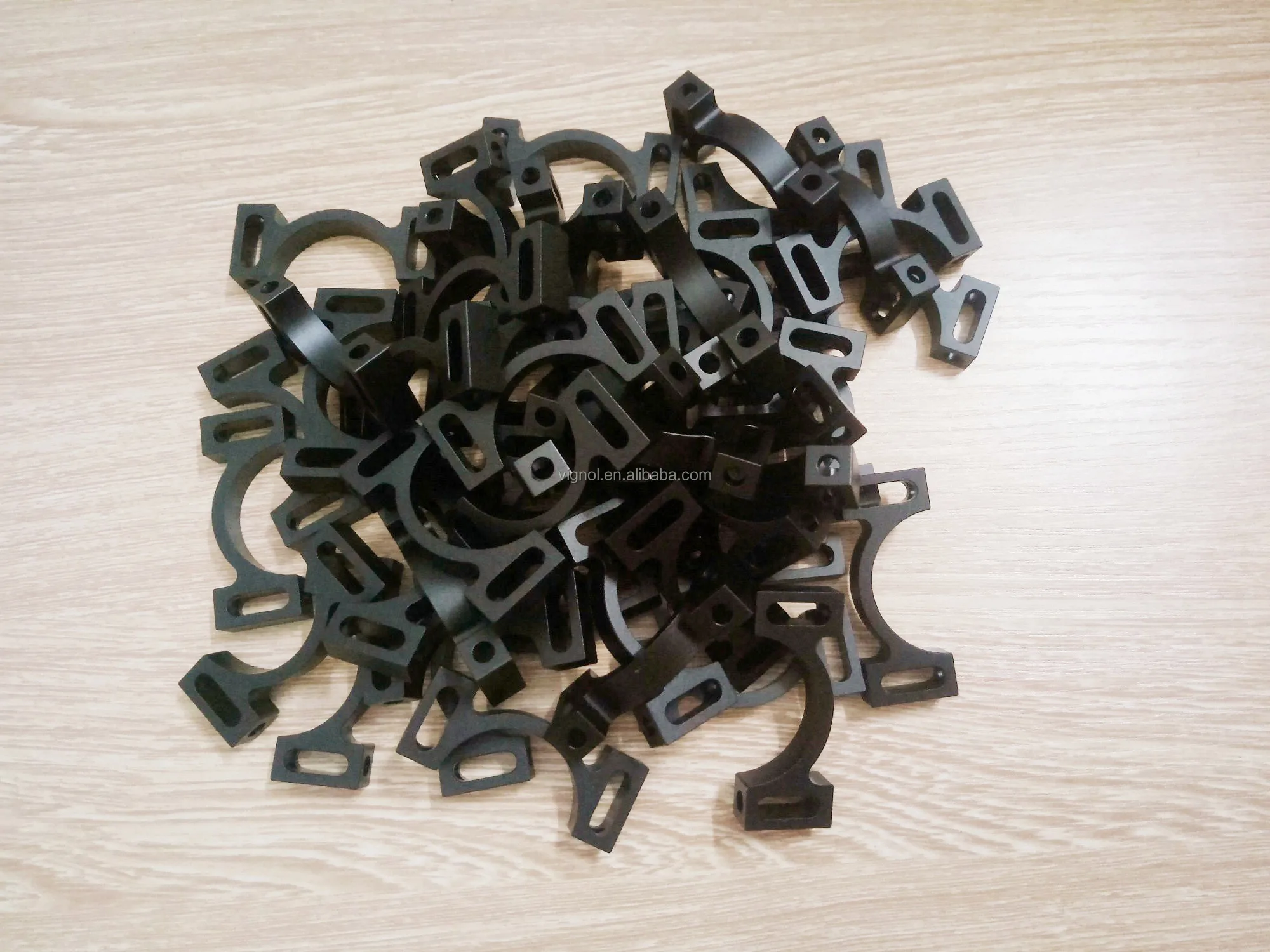 Shaft rack pipe clamps