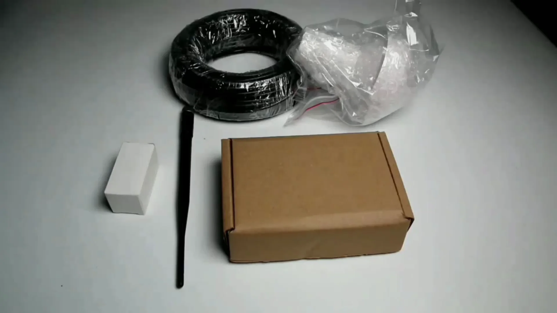 thumbnail image 2 of Indoor GPS Signal Repeater Kit – 15M Range, Beidou Compatible, SMA Connectors 2 of 4