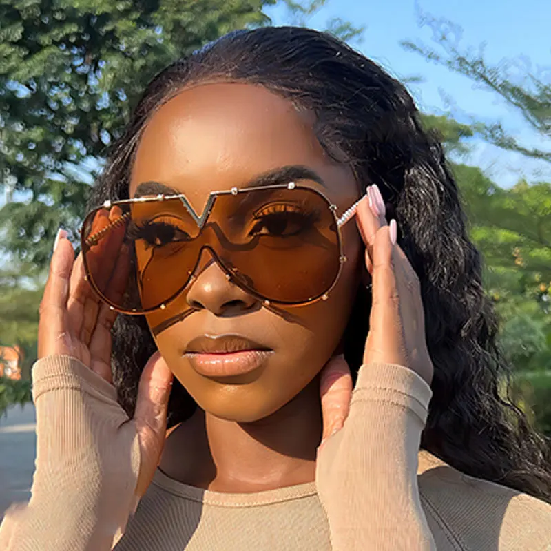 2024 Fashion One Piece Shield Sunglasses for Women & Men