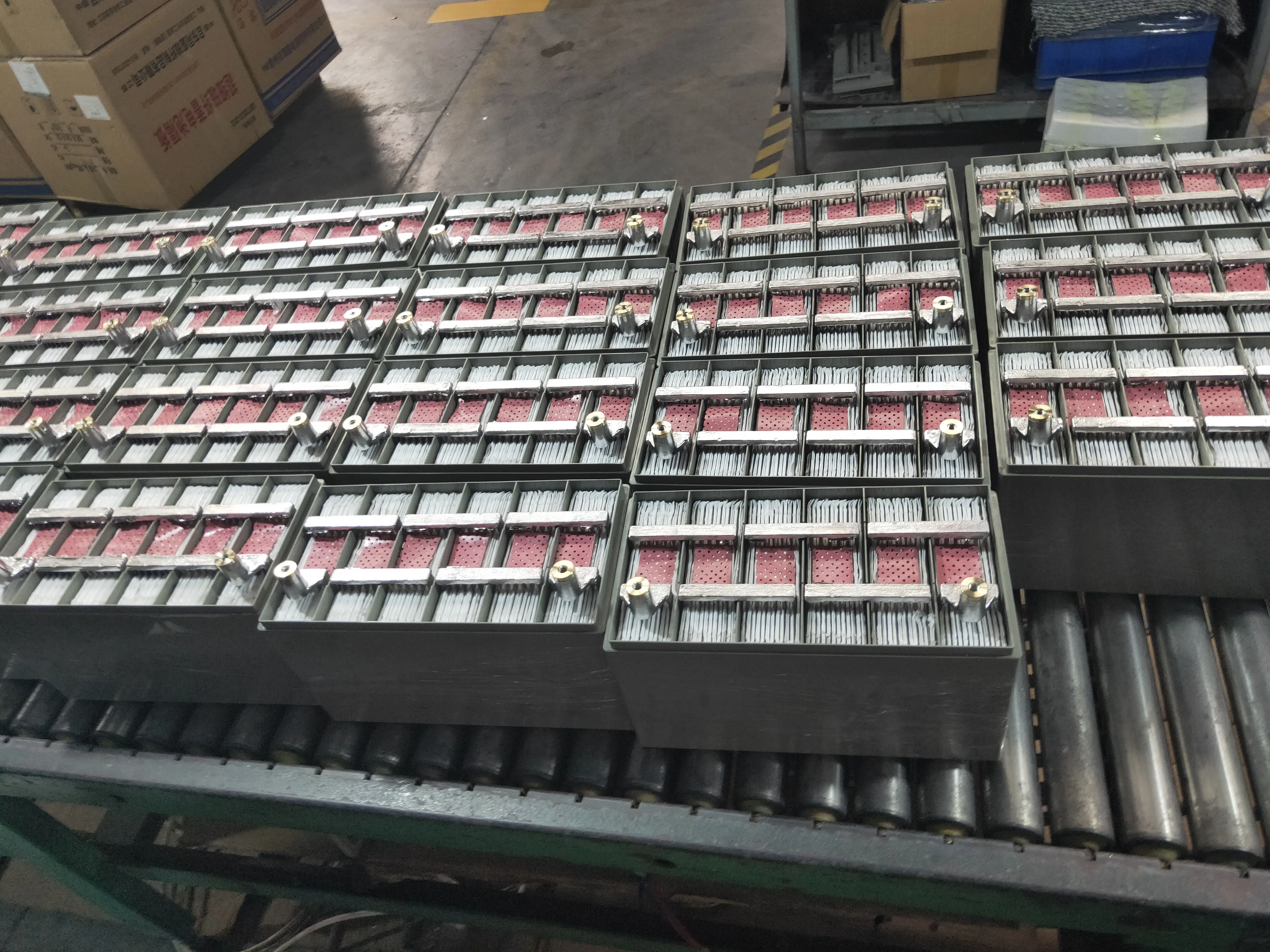 85AH 12V بطارية الرصاص الحمضية المختومة MSDS قابلة لإعادة الشحن للأجهزة المنزلية 13