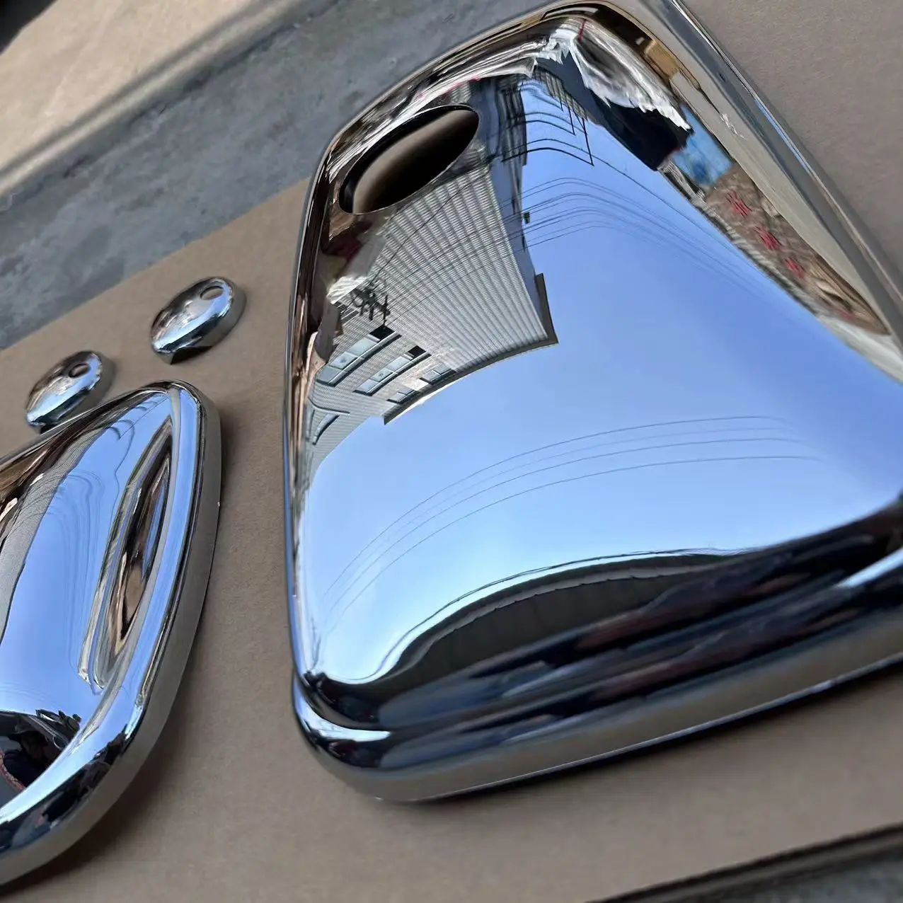GHCD New Product/high Quality /factry Price Japanese Truck HIN 300(wide) New Chrome-plated  Mirror Cover manufacture