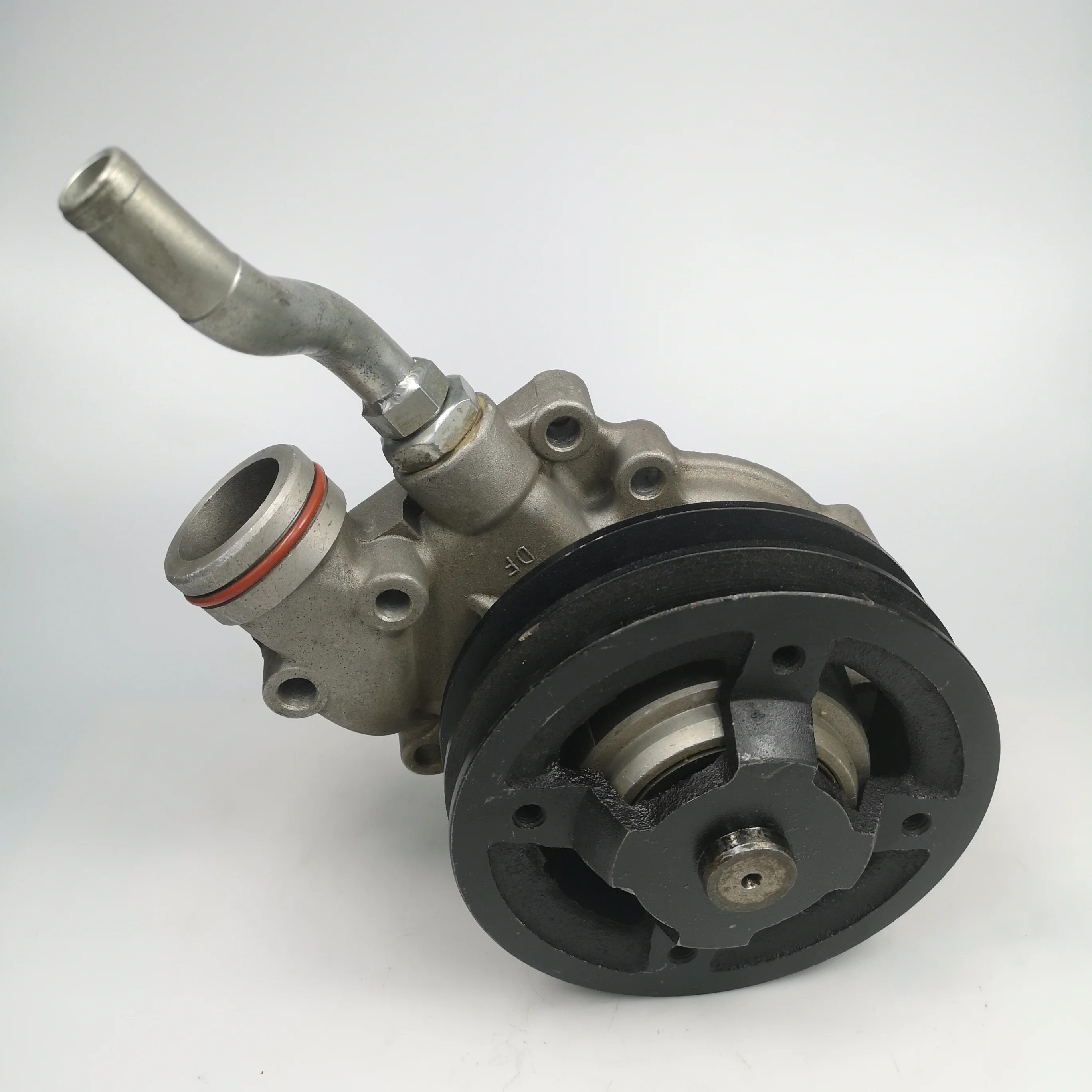 Water Pump 6hh1 6he1 Diesel Engine Water Pump 8943956563 With Double