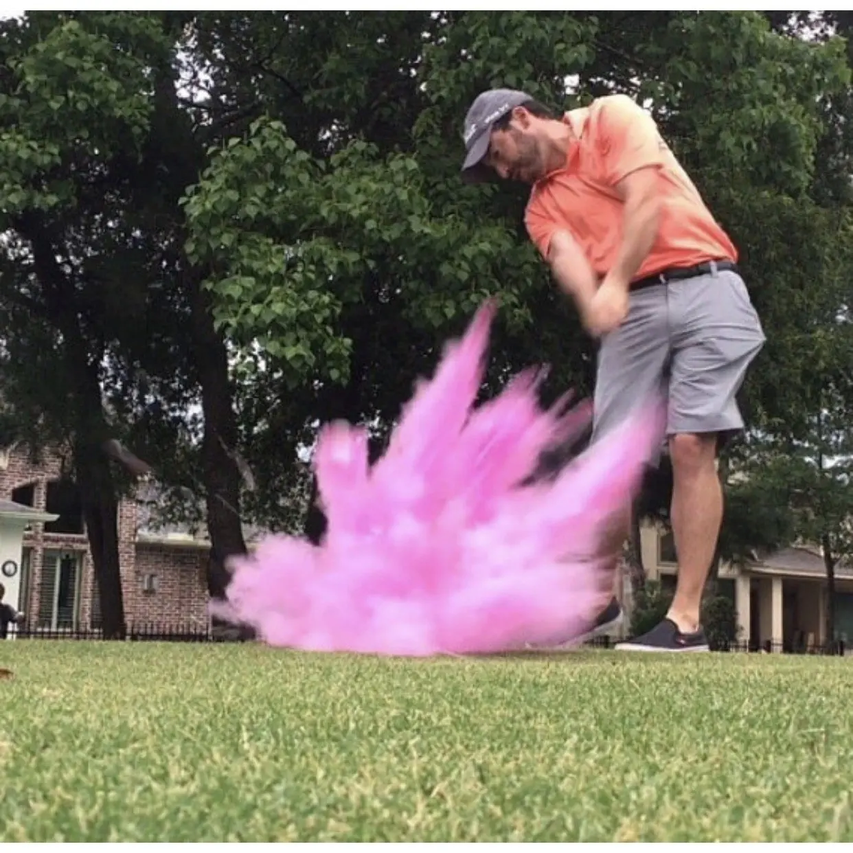 baby-gender-reveal-exploding-golf-balls-pink-and-blue-set-for-boy-or