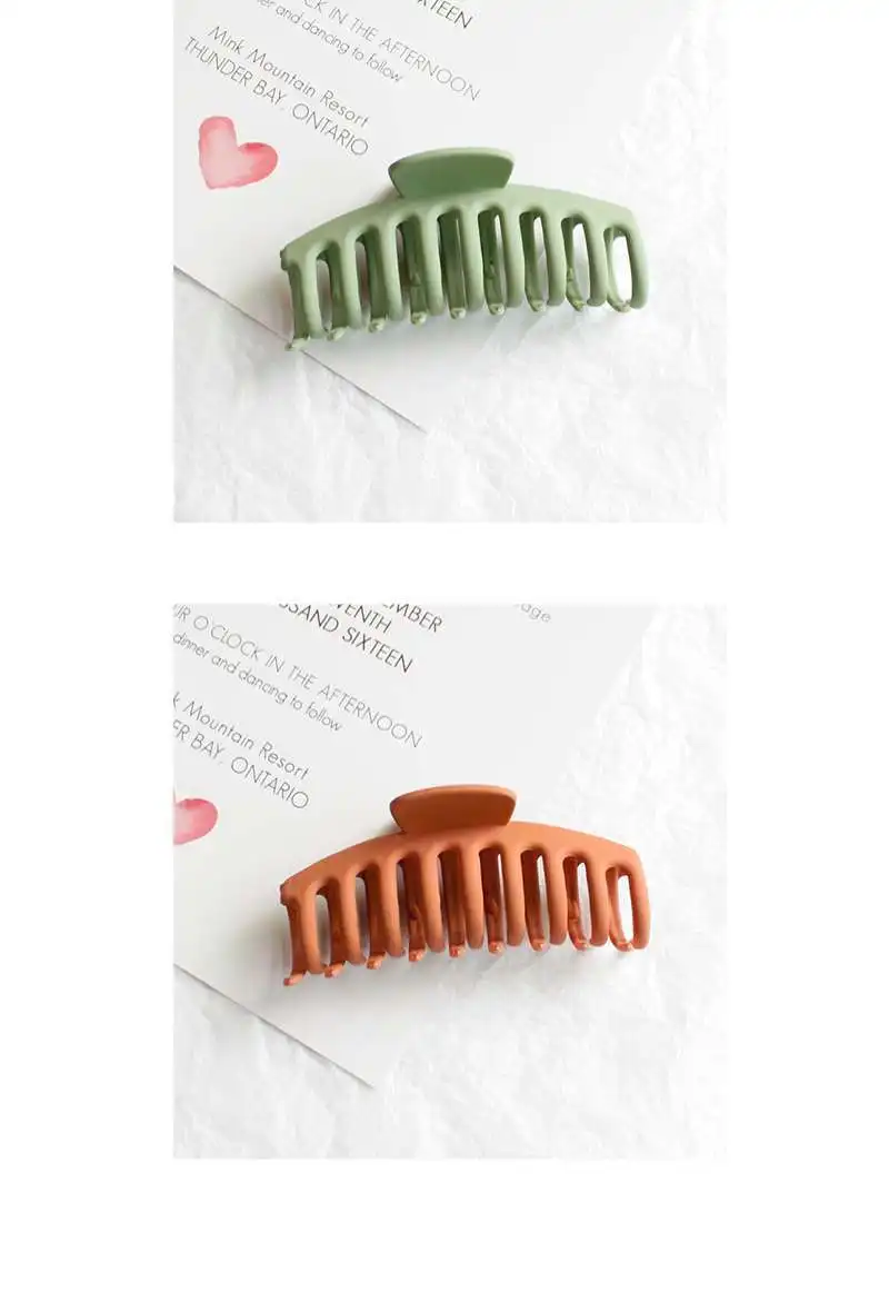 Yucat Wholesale Women 11cm Large Hair Claw Matte Plastic Hair Accessories Simple Candy Color Acrylic Hair Clips For Girls.jpg