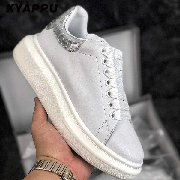 white leather shoes04.jpg