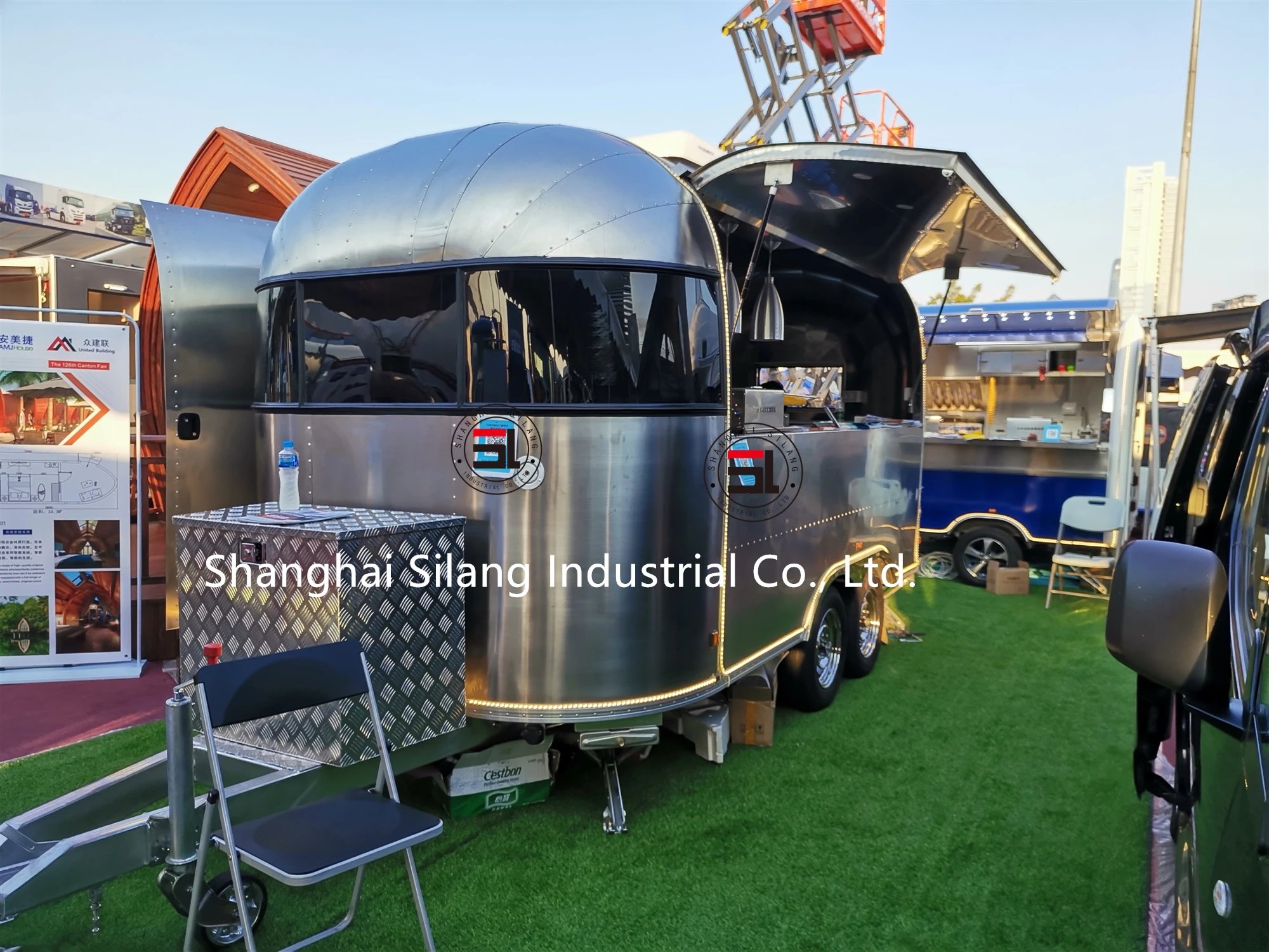 New Zealand Enclosed Fiberglass Mobile Ice Cream Food mobile Concession Trailer details