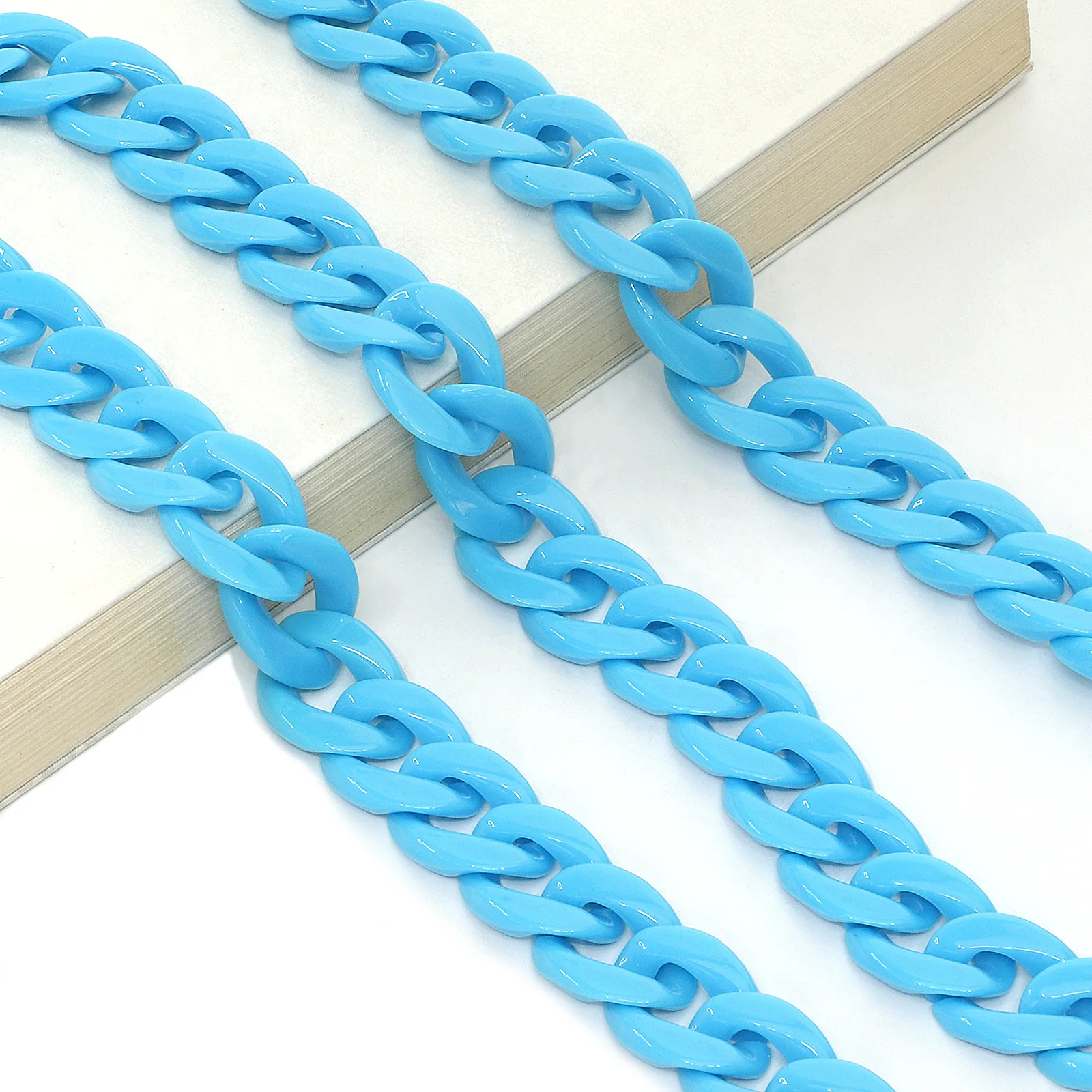 Acrylic Cuban Link Chain for Eyewear 