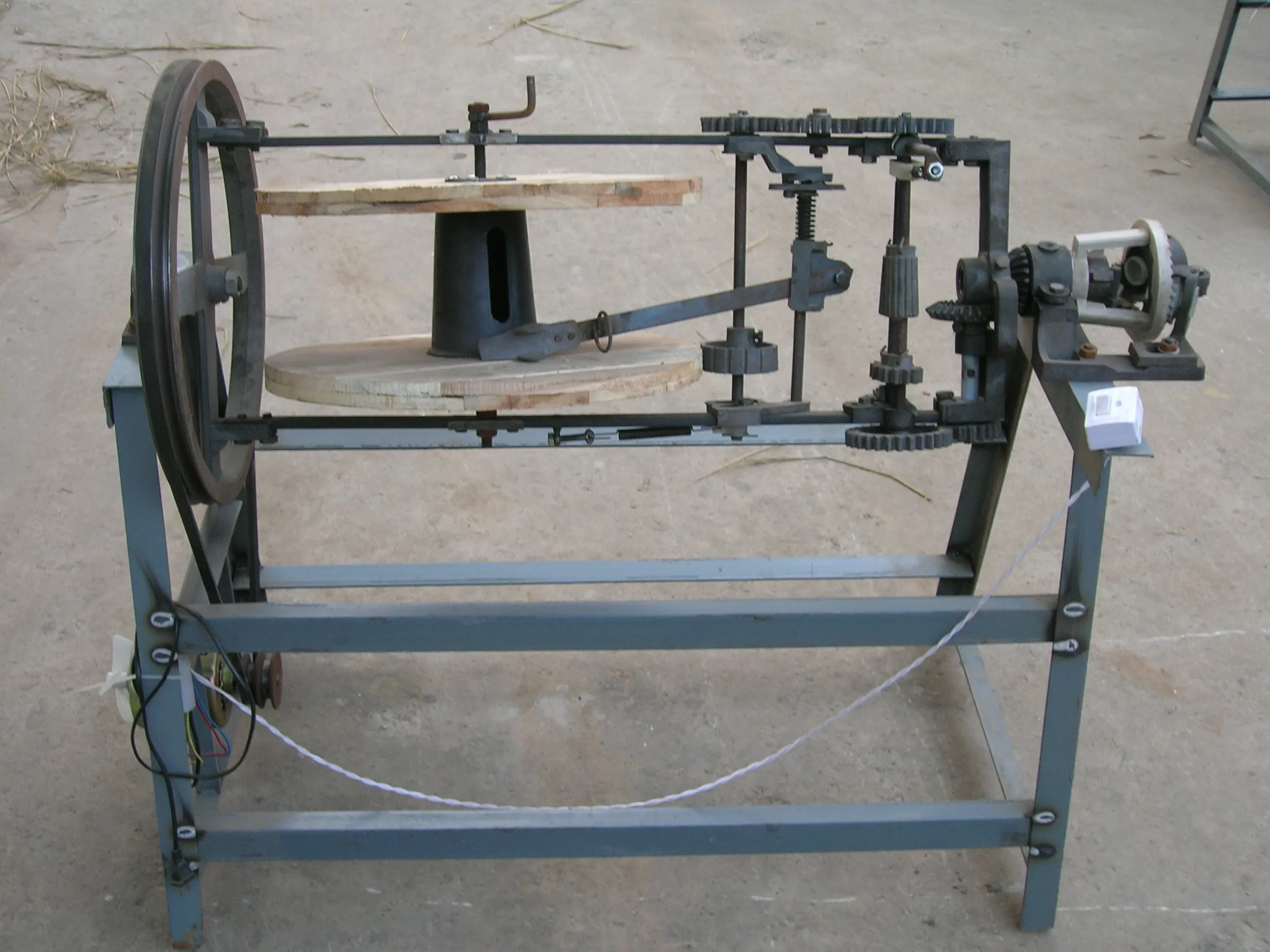 Diameter 3mm straw rope machine,straw rope making machine,straw rope braiding machines