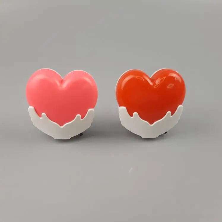 hot sale OEM W120 Heart in hand switch plug in led night light For Baby Bedroom  Valentine's day gift