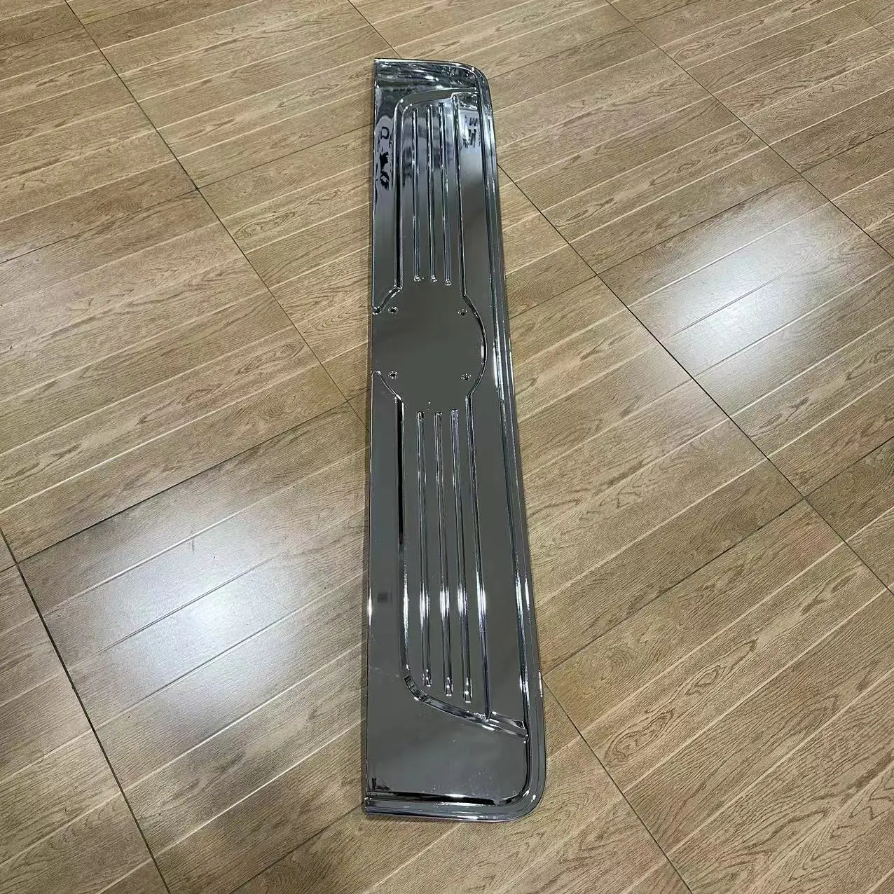 Japanese Truck HIN  PROFIA Original Chrome-plated Grille Is Suitable for 35-ton Trucks in 2000 details