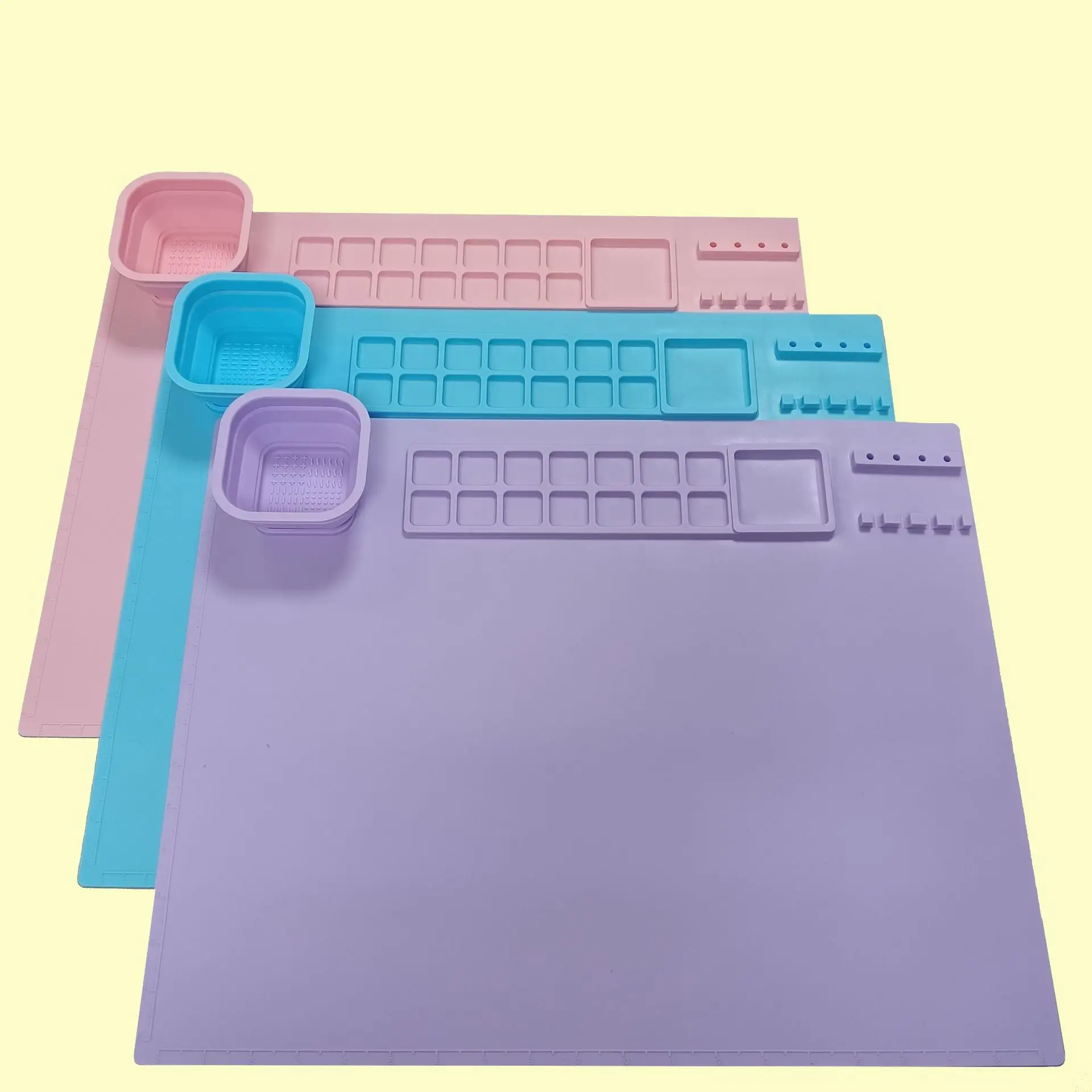 Oem & Odm Bpa Free Silicone Rubber Art Mat With Cup For Kids Custom
