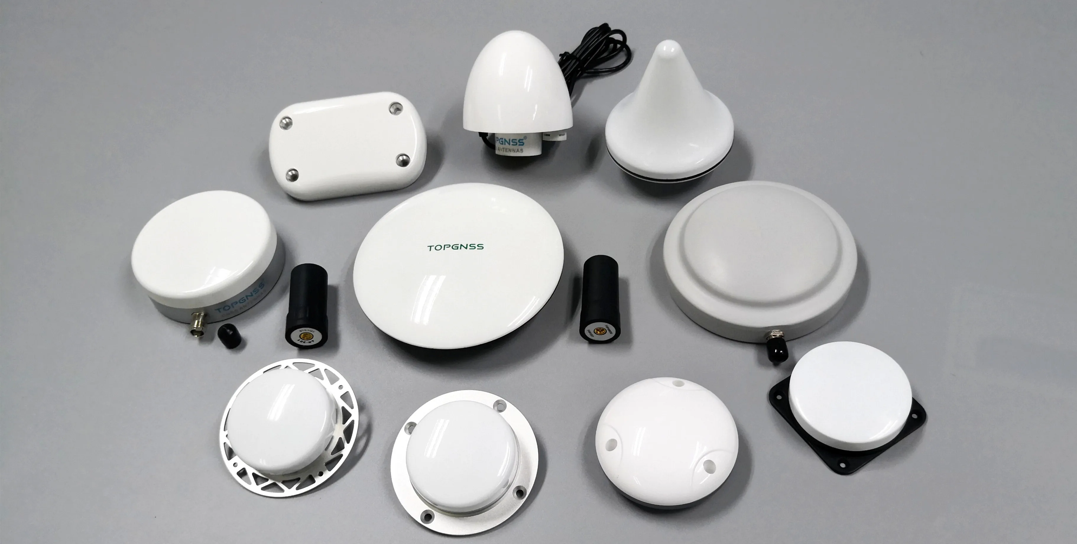 TOPGNSS ANTENNA RTK GPS.jpg