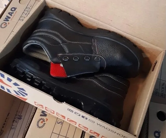 Waq Brand Safety Shoes Non Light Weight Toe Cap 200 Joules