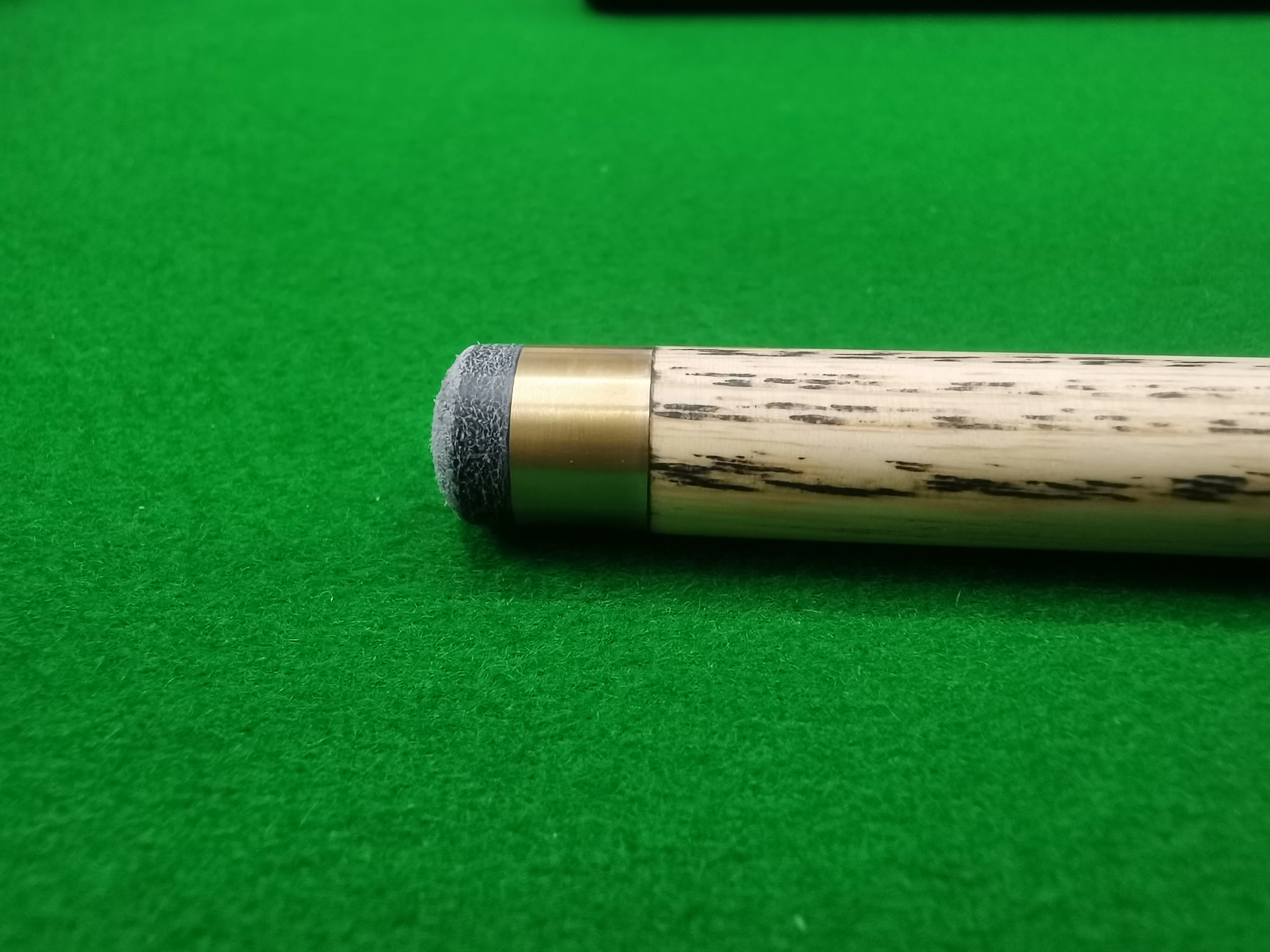 High Quality Snooker Billiard Cue Personal Cue Stick In 3/4 Joint Carom
