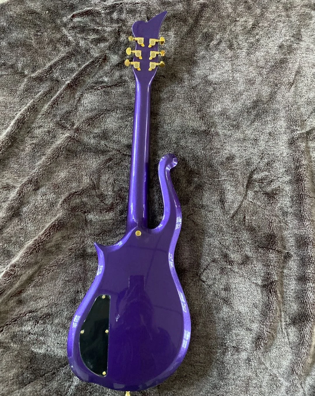 WANTON　GUITAR　玩具　未使用 Weifang Rebon 6 String Cloud Prince Electric Guitar in Purple