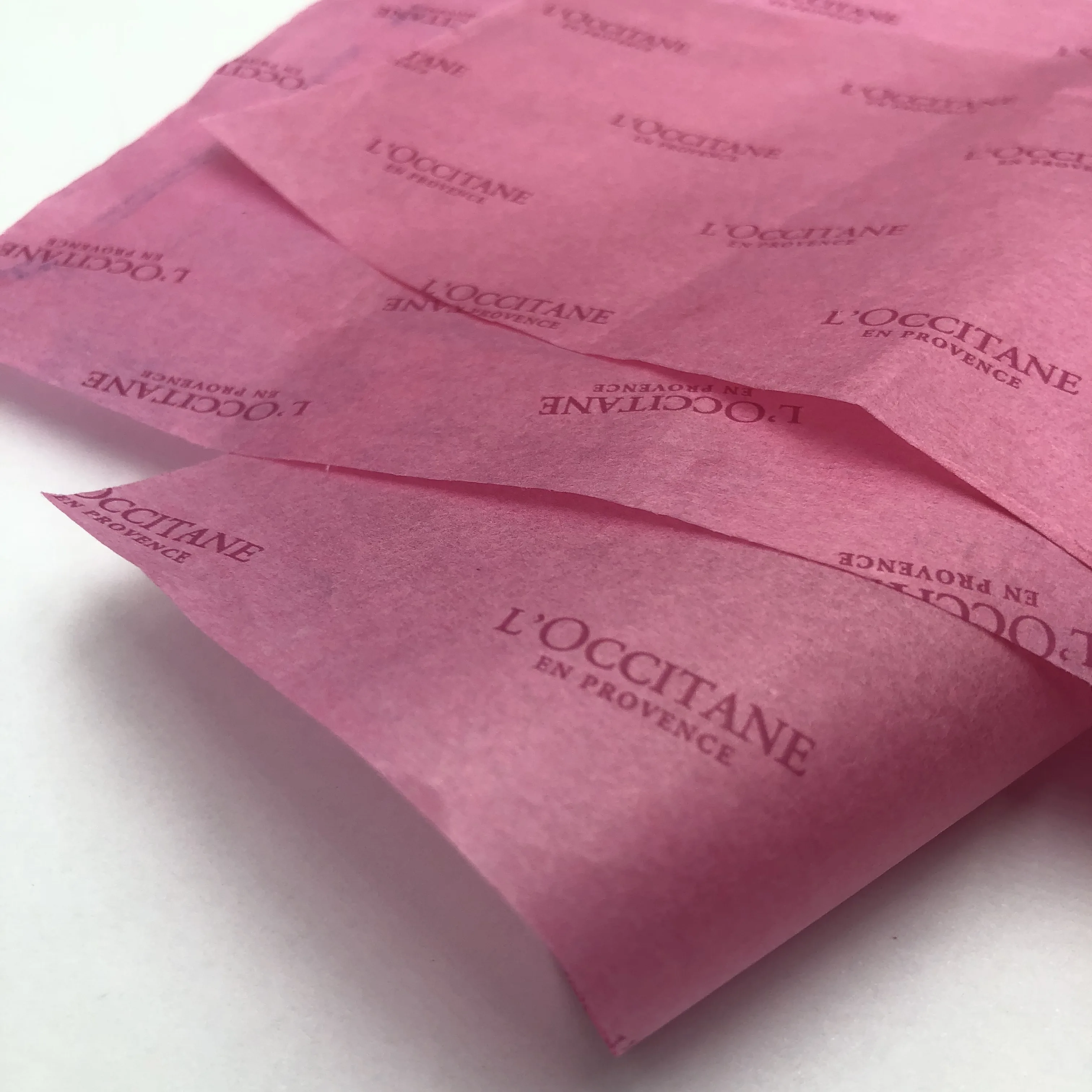 粉红色包装首饰定制礼品的衣服与标志软纸巾纸