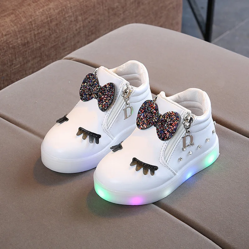 mengen Aankoop strategie Wholesale Kids Cheap Led New Light Up Sneakers Boots Shoes With Bow - Buy  Shoes Children Led,Children's Sports Shoes,Children Led Light Shoes Product  on Alibaba.com