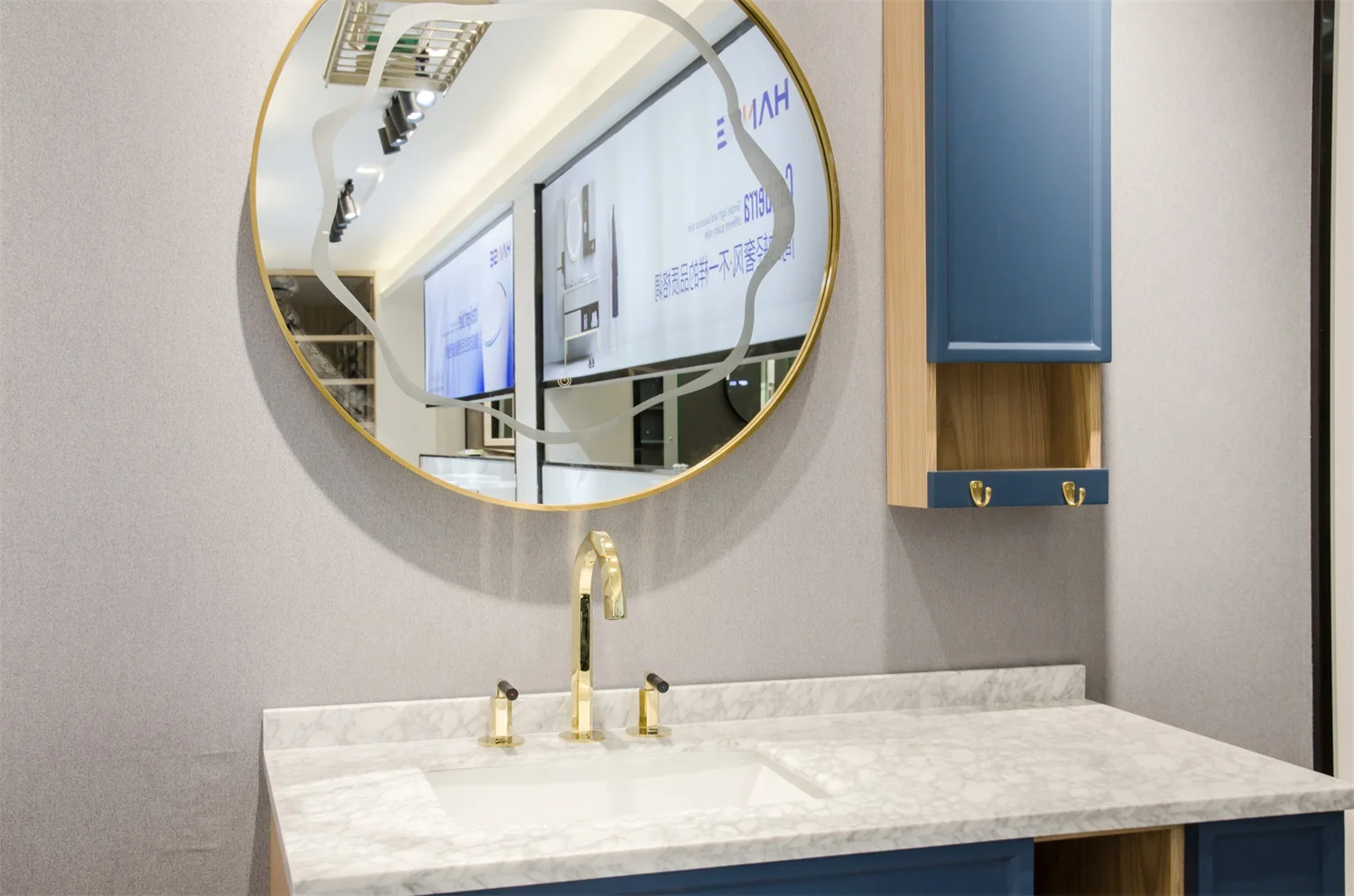 Brand Names Sanitary Manufacturer Restroom 3 Hole Gold Faucets Bathroom Buy Gold Faucets Bathroom