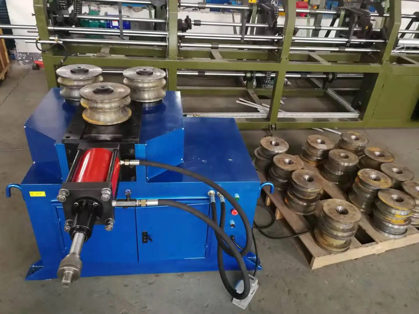 W24S Exhaust tube bending machine Profile tube 3 roller pipe bending machines