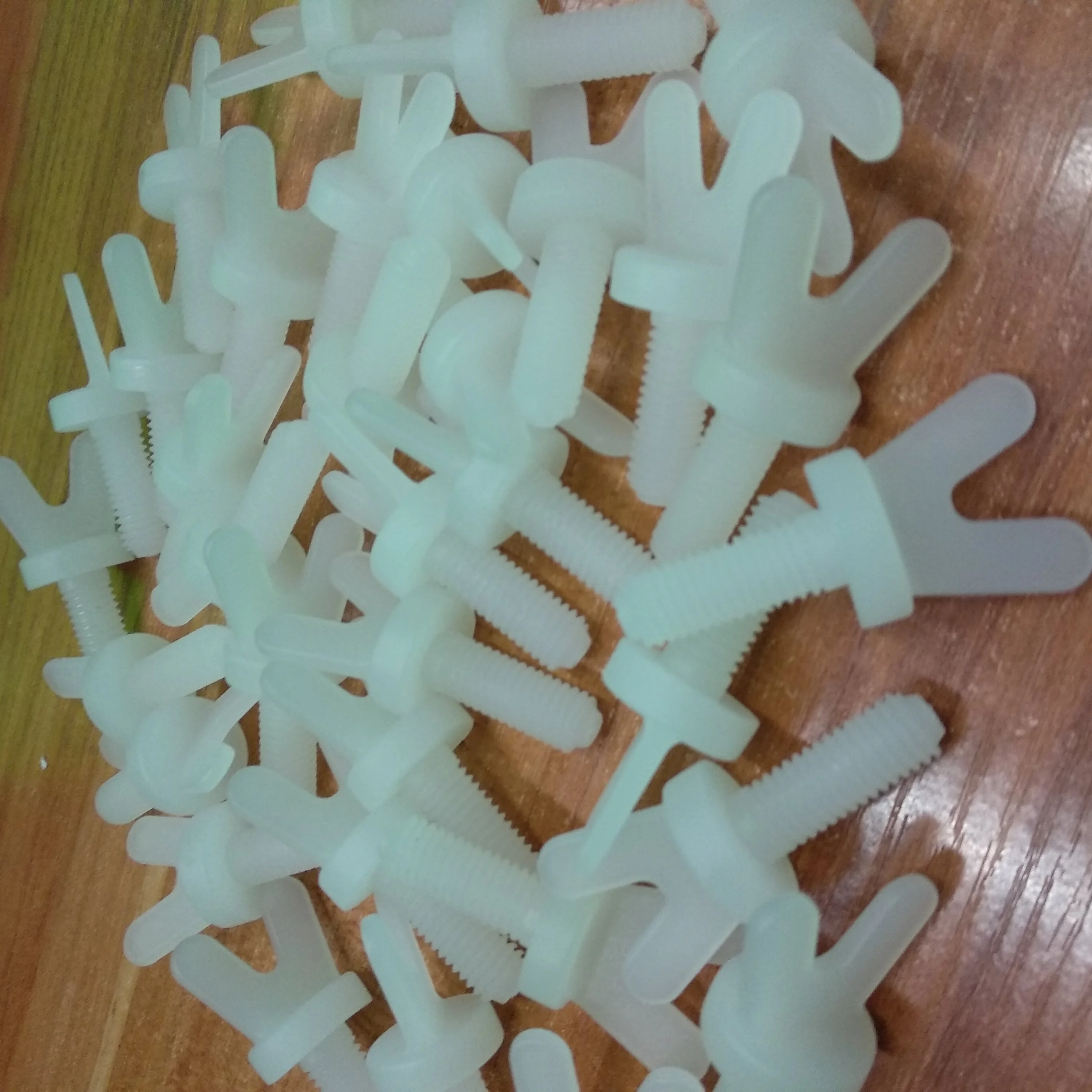 Supply M8*20l M10*30lpp/pvc Plastic Butterfly Screw Buy Screw