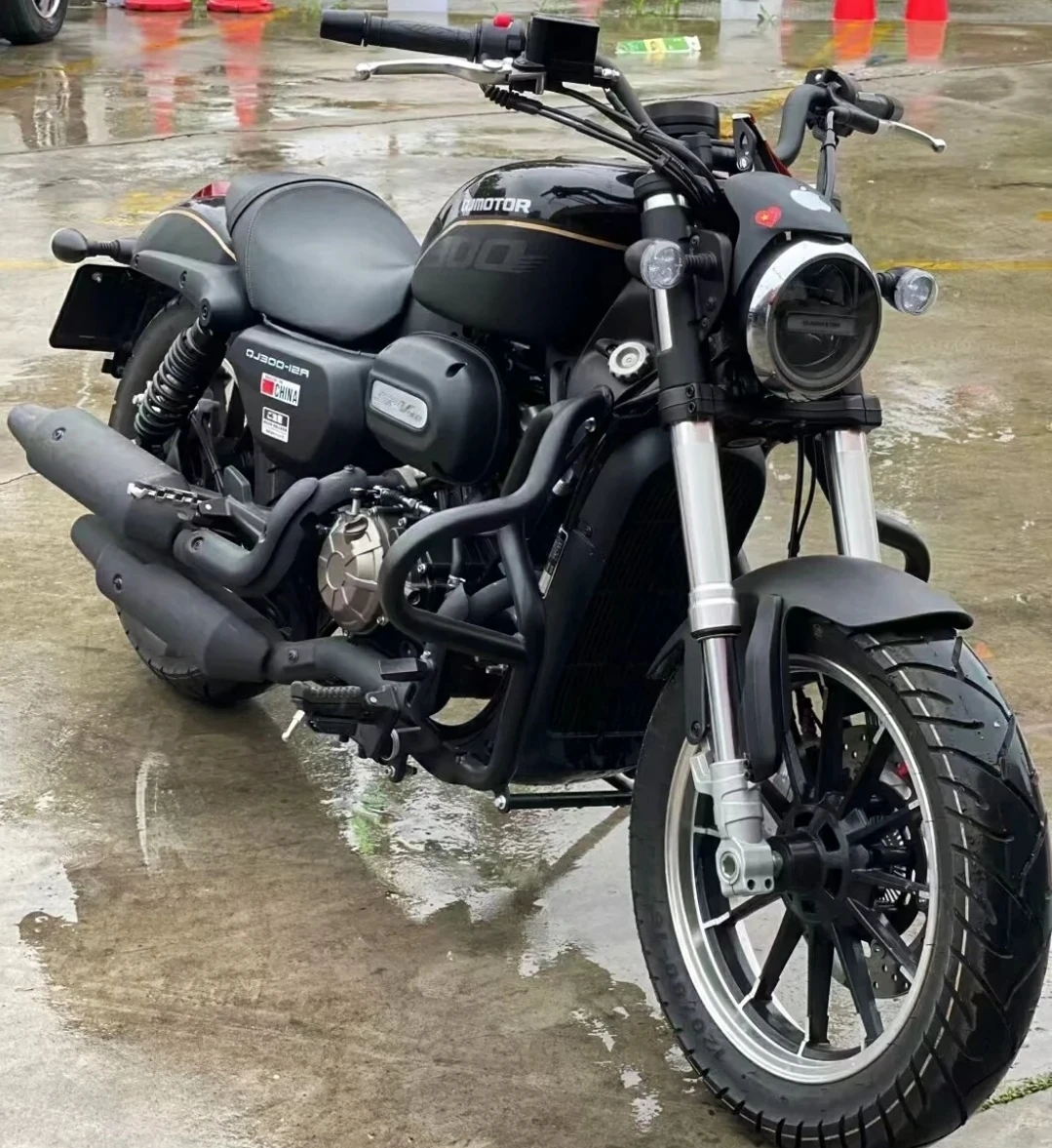 Qianjiang Flash Retro Cruiser Motorcycle Fuel Commuter Benza Gray Stone ...