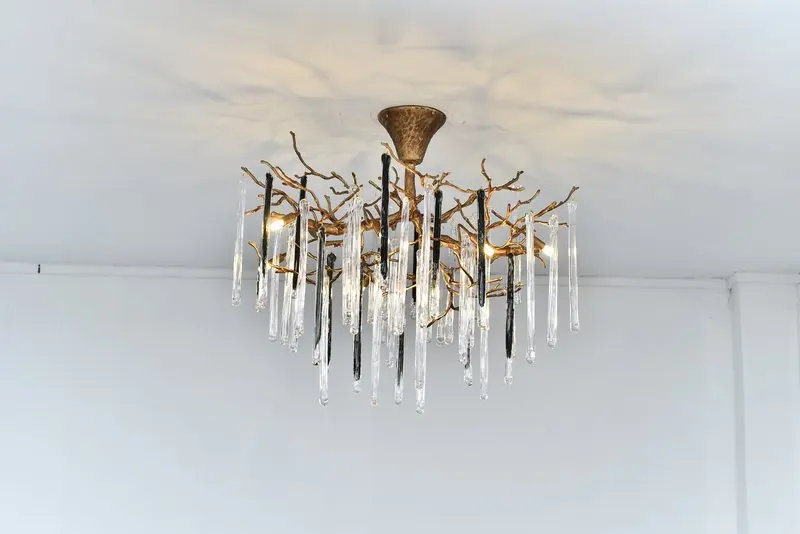 MEEROSEE Decorative Hanging Tree Branch With Colorful Crystal Ceiling Light Gold Copper Lamps Wedding Decor Chandelier MD87006