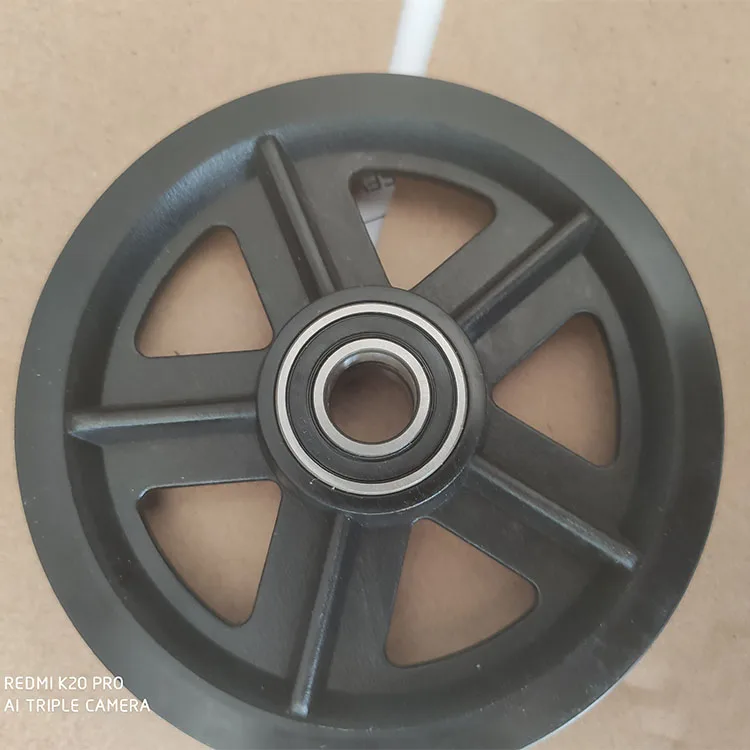 5 hole wheel-2.jpg