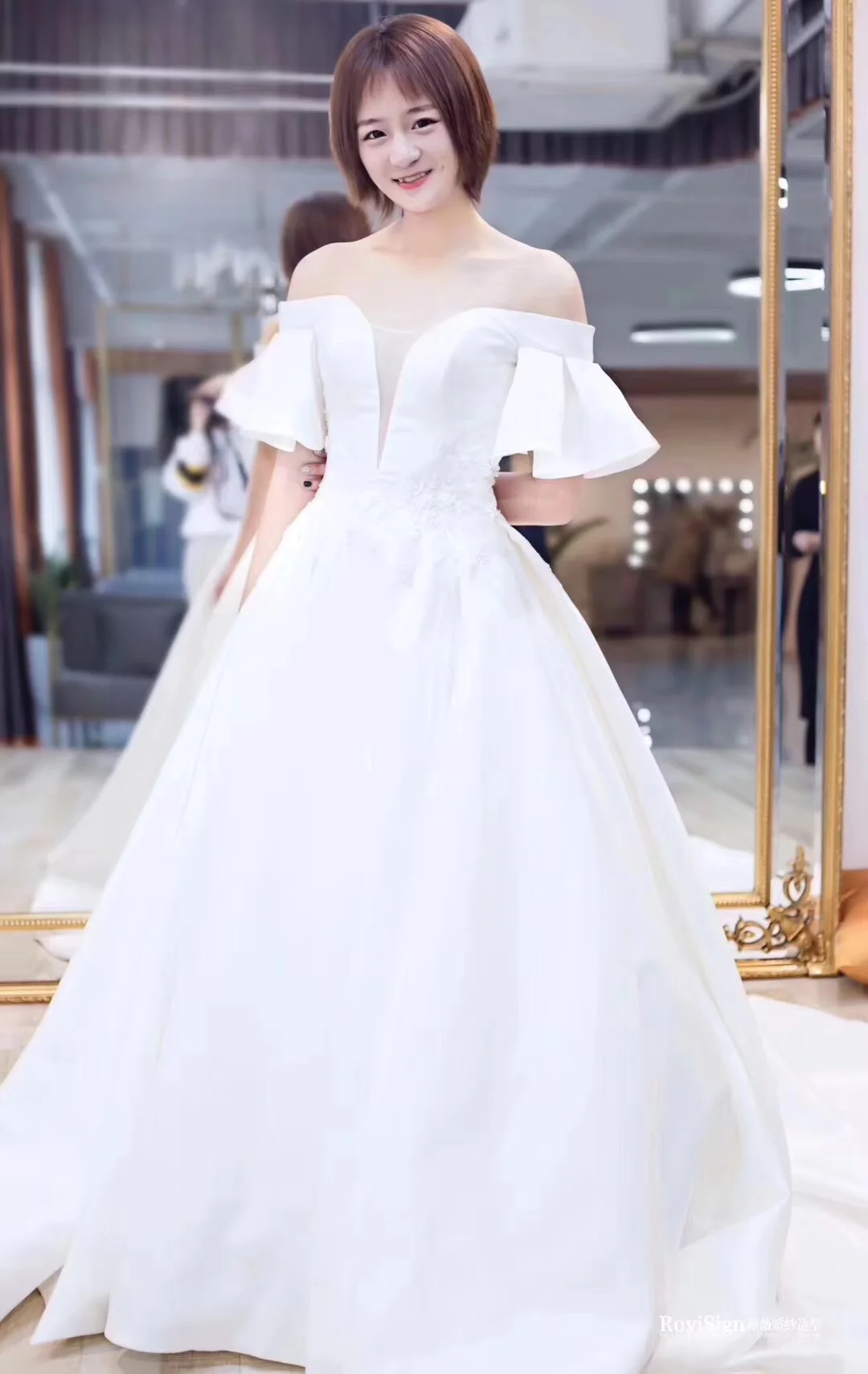 2020 New One Line Deep V Indian Silk Satin Wedding Dress Deep V Indian Silk Satin Wedding Dress