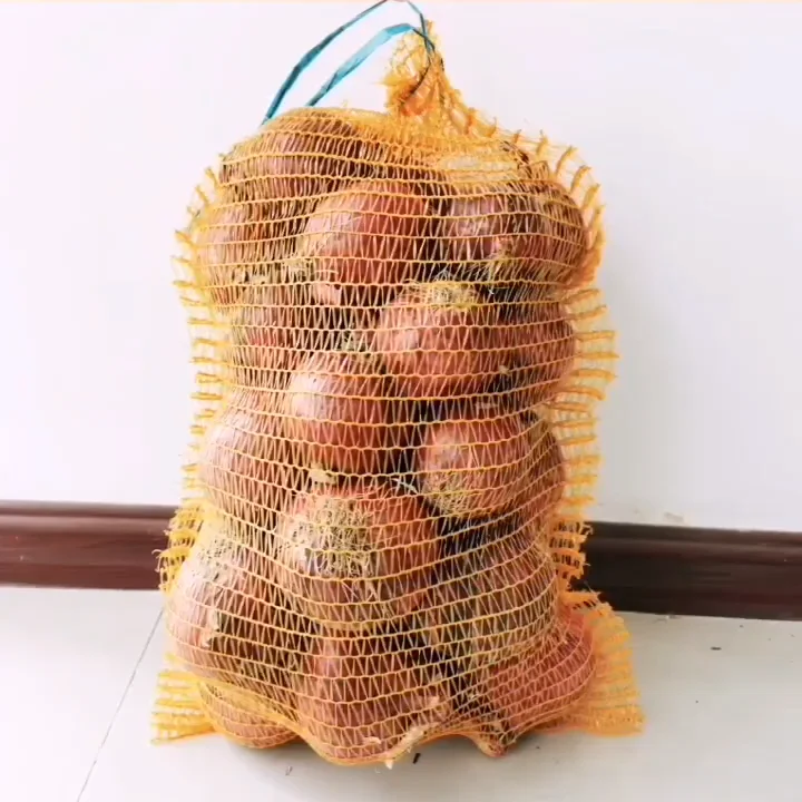 Сетка мешок для картофеля. Сетка мешок. сетчатые мешки для картофеля. картофель в сетке.