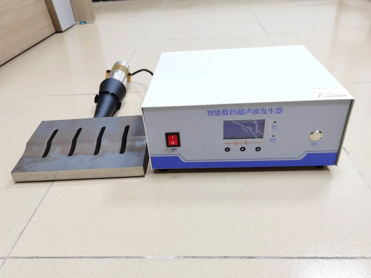 ultrasonic welding machine 4.jpg