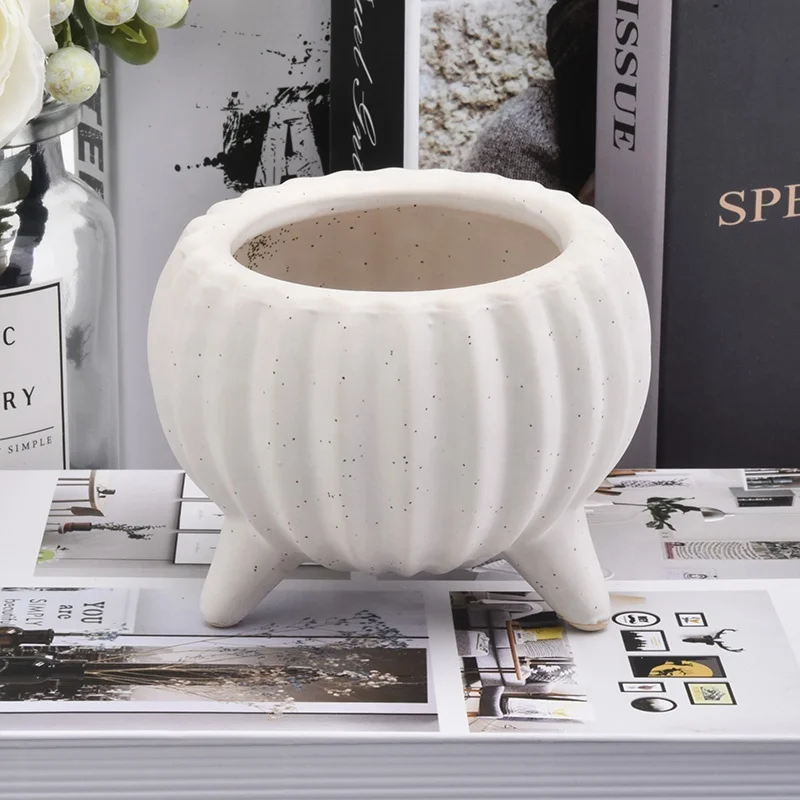 Round ceramic candlestick frosted white candle holder in bulk