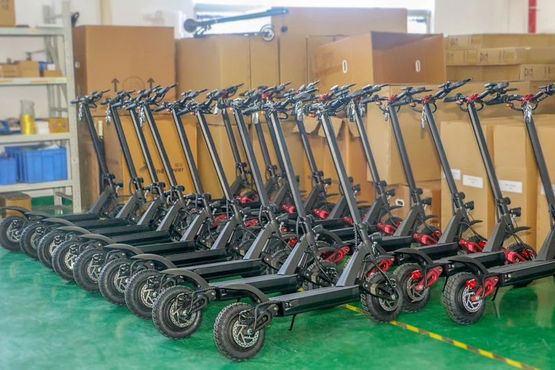 High Quality Cheap Longboard Skyboard Electric Skateboard 3600w Remote