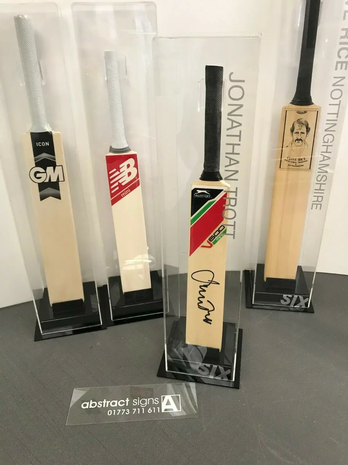 Vonvik Custom Made Acrylic Display Case For Swords Cricket Bat Display