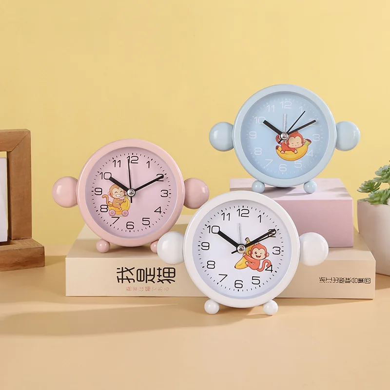 Modern Cartoon Style Simple Fashion Quartz Alarm Clock for Kids Portableneedle Electronic Movement for Bedroom Bedside