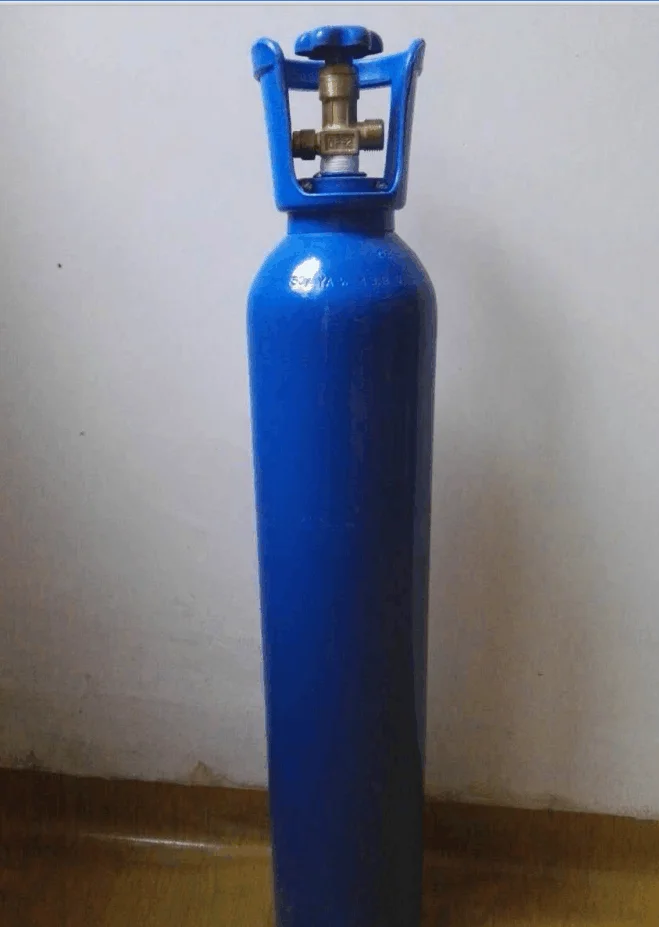 Oxygen Cylinder 10L .png