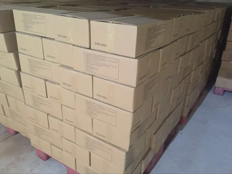 dried strawberry dice 1