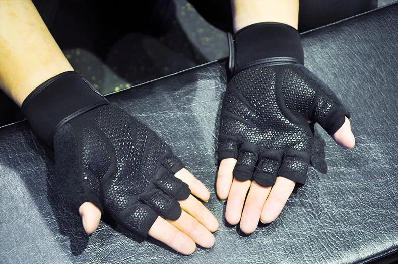 hand wrap 2-3.jpg