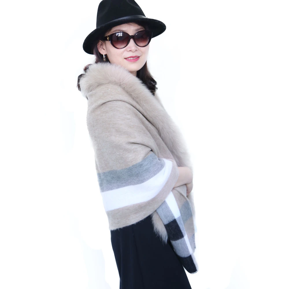 
Wholesale fashionable elegant design winter women acrylic woolen plaid long shawl with fox fur 