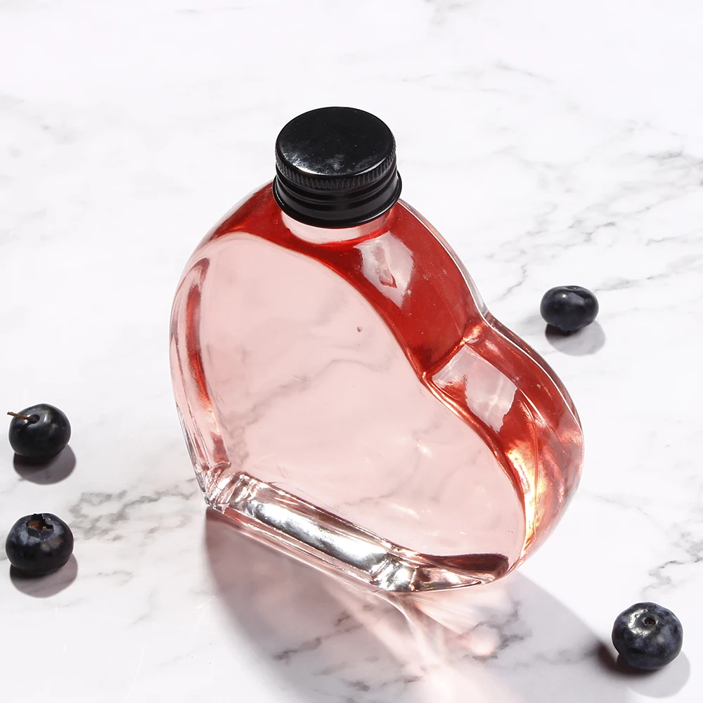 Wholesale Stocked 200ml Heart Shaped Empty Wine Liquor Glass Bottle