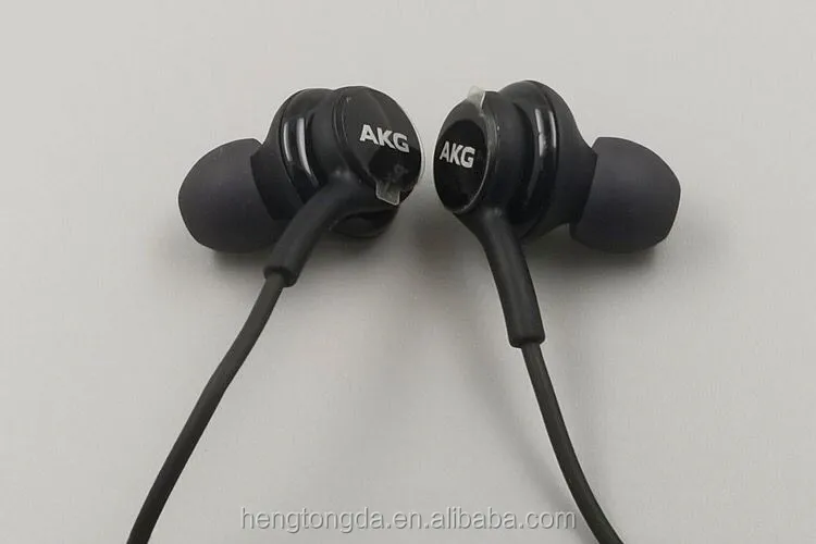 AKG 955 наушники.