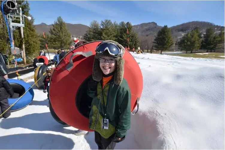 Tubo de neve para varios pilotos con tapa de PVC. Tubos de trineo