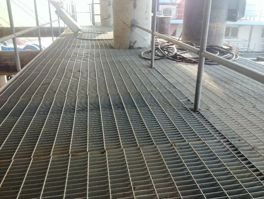 Heavy Duty Close Mesh Bar Grating Serrated Carbon Grating Price