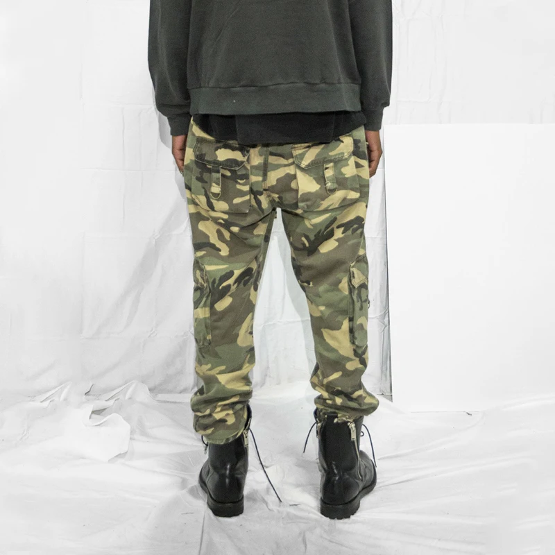 DiZNEW Wholesales Retro Washed Camouflage Jeans Loose Fitting Fashion Cargo Pants factory