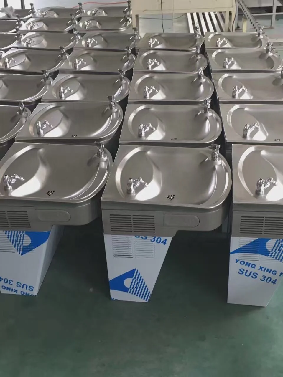 Ss304 Wall Mounted Drinking Water Fountain Water Cooler For School Use