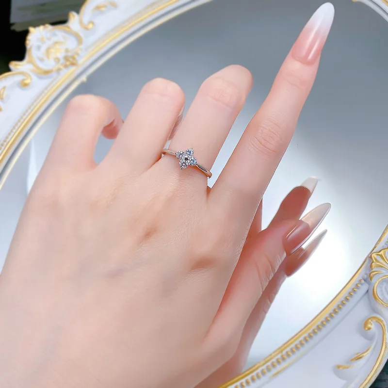 Small Fresh Style S925 Silver Ring Live New Four-leaf Clover with Geometric Lab Diamond Lucky Grass French for Party Gift